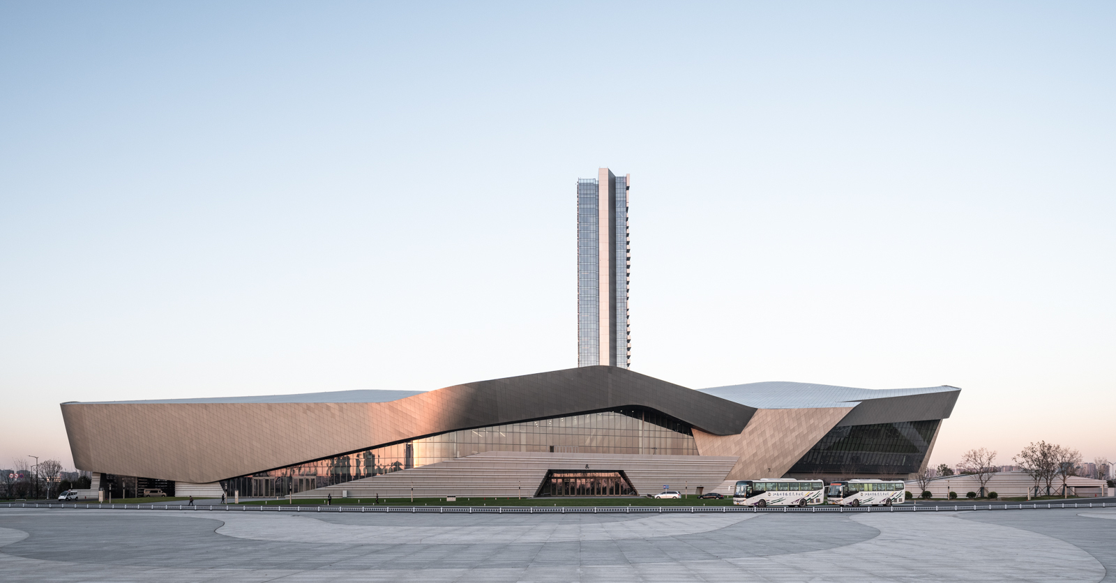 Morphosis design peak09　建築作品集 Morphosis: Buildings and Projects, 1993-1997 | Thom Mayne
